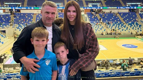 "Мбаппе": Ребров програв у футбол сину – зіркові гості зацінили диво-фінти й хитрощі гравця