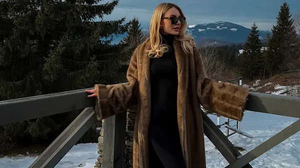 Друга половинка капітана Полісся приголомшила у повністю прозорій сукні – неперевершені вигини тіла