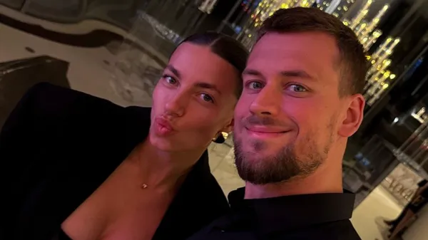 Пристрасні обійми Бех-Романчук та її коханого – вони створені один для одного