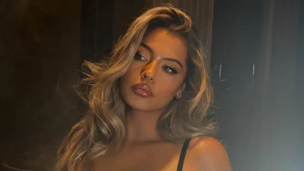 Екс-зірка Челсі розважається з гарячою моделлю в Дубаї: роман викрили – народила від його суперника