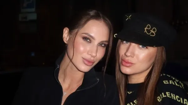 Українка Нікольченко засвітила пишний бюст у спокусливому вбранні – ефектно повернулась додому