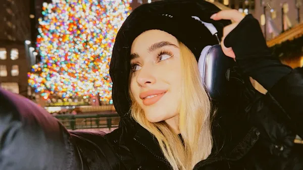 "Украинский вайб": экс-пассия Костышина впечатляет в Яремче после Нью-Йоркского шика