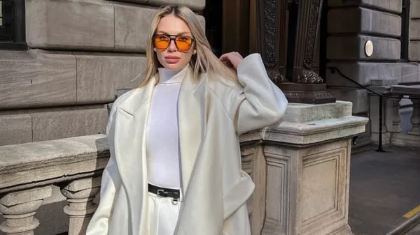 Любка Бабенка в чорній сукні з глибоким декольте привернула увагу на модному вечорі – краса