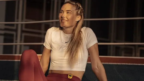 Українка Ткачук попозувала з голим животиком – надихає на перемоги через зусилля і віру в себе