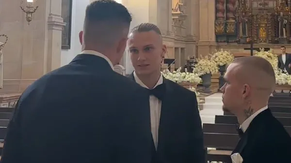 Мудрик і Таловєров на весіллі Трубіна – дівчина українця ловила букет: "Добре, що вона не воротар"