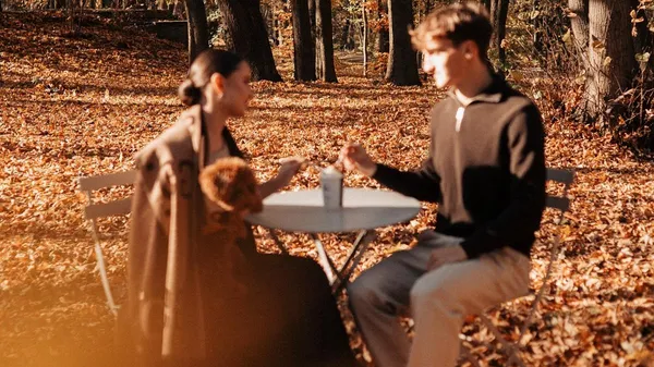 Дівчина хавбека Руху нестримно витанцьовує в Києві – засвітила свою красу й атмосферу концерту