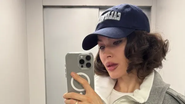 Кохана динамівця показала стильний образ – фанати у захваті від її спокусливого вигляду