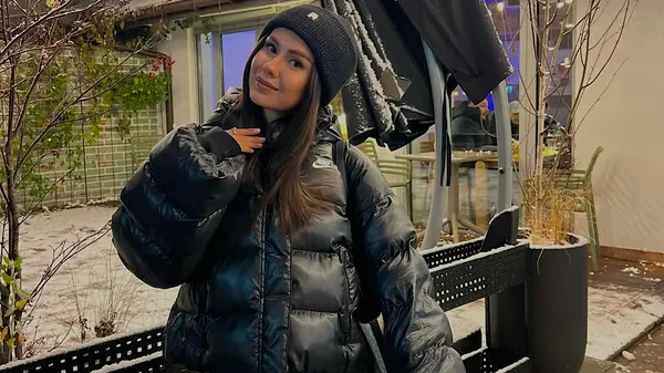 Затишне селфі обраниці Вереса: природна краса без зайвих прикрас