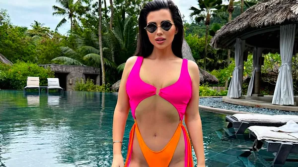 Сейшельский отзыв Кочергиной: она релаксировала в тропиках и делала контент в пикантных бикини