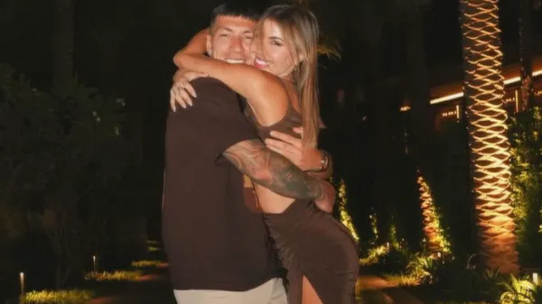 Обраниця зірки Манчестер Юнайтед зачарувала мережу спільним фото – закохані по вуха