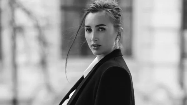 Різатдінова відвідала оперу в Україні – сексуальність та стиль у кожному погляді