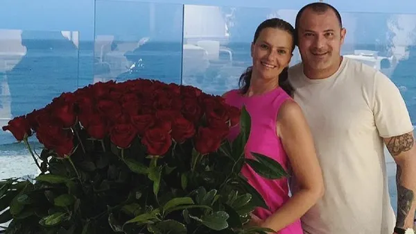 Триумфатор ЛЧ разводится после 23 лет брака: променял сестру легенды на молодую красавицу