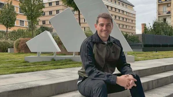 Легенду Реала застукали з прекрасною актрисою: "Ми знаємо один одного понад 20 років"