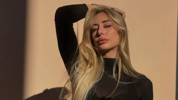 Італійська красуня Саббатіні похизувалася гарячими фото – її пишні сідниці вразили всіх