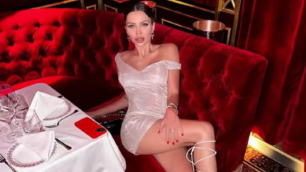 Жаркая бывшая Жерсона взрывает интернет в экстремальном облегающем наряде без бюстгальтера