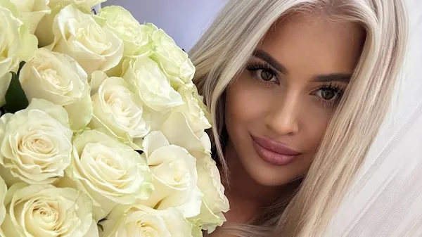 Спокусливі рухи: дівчина хавбека Колоса показала сексі танці в новому відео