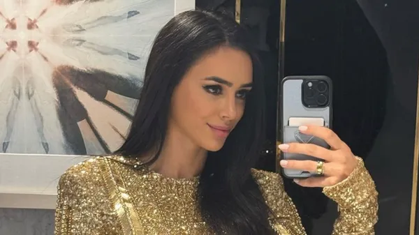 Страстная избранница Неймара не скрывает своей красоты – стройные ножки и пышный бюст привлекли внимание