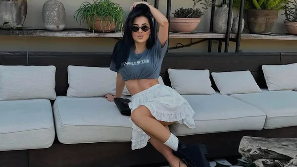 "Надо помощь застелить постель": Третьякова пышным бюстом зазывает хавбека в постель – горячо