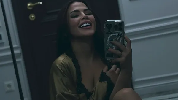 Столичний вихід дівчини Герреро: вона виглядає неперевершено