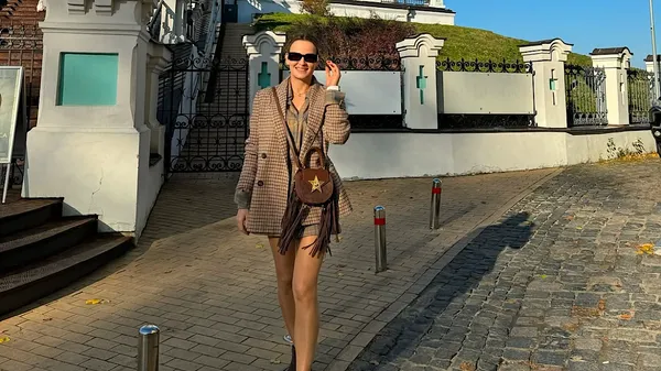 Зима і спокусливі форми: П'ятова в Буковелі демонструє ідеальні сіднички