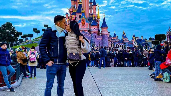 Зірка Атлетіка врятував сексапільну кохану під час нальоту грабіжників – погрожували пістолетом