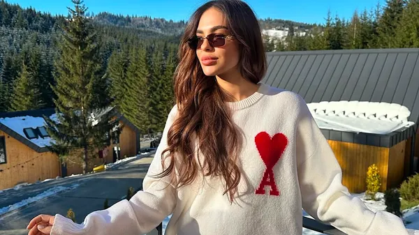 "Трішки мілашного контенту": Шапаренко крутить вуса своїй дівчині – щаслива Шацьких