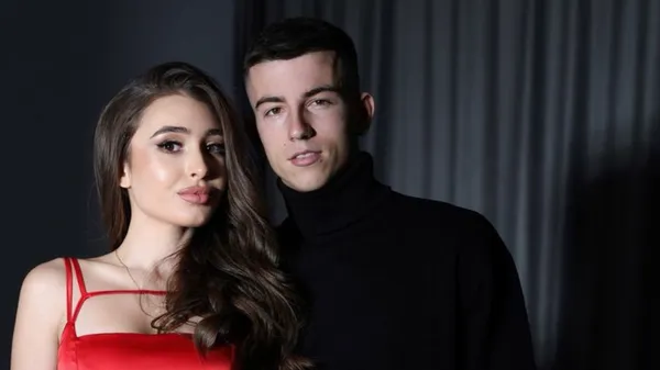 "Що за неймовірна дружина": любка гравця Кривбасу підкорила гарячою фотосесією – трохи оголена