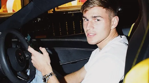 Ярмолюк засветил свою новую дорогую любовь – ошеломленные одноклубники уже облизываются на красотку