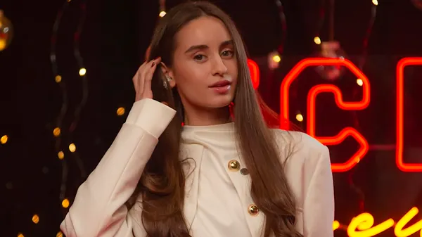 Магічні моменти з життя скандальної ведучої Кривбасу: дівчина вміє творити привід для обговорень