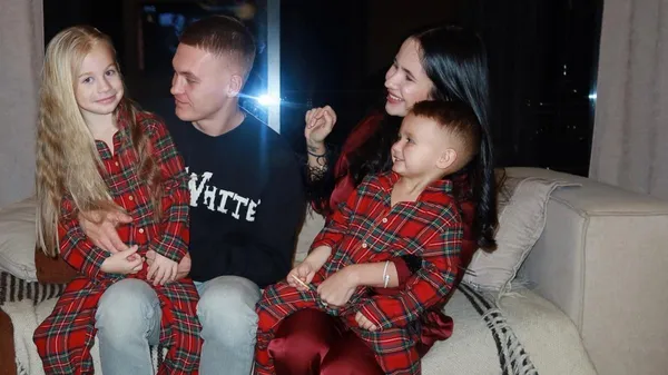 "Найкращий чоловік і тато": кохана капітана Динамо яскраво привітала з його святом