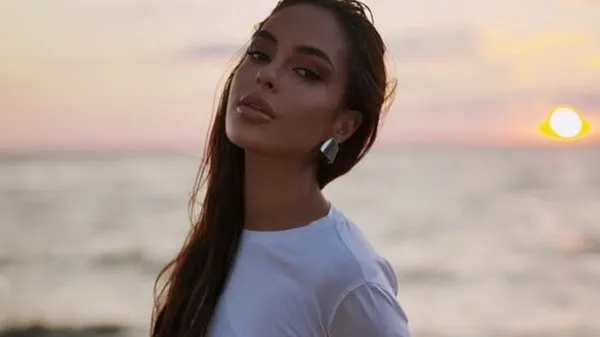 Неймовірна дівчина Шапаренка в стильному вбранні показала свою чорно-білу розкіш – Сидорчук оцінив