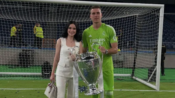 Шевченко прибув у Реал – дружина Луніна в захваті від зустрічі двох українців та ще однієї легенди