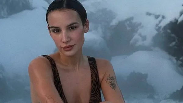 Сексапільна дочка легенди Челсі повністю оголила тіло на постільному фото – чиста провокація