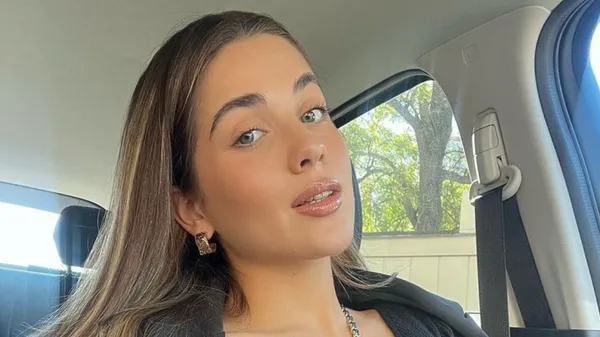 Квіткове щастя та сімейний затишок – колишня ведуча УПЛ Лелюк зачарувала теплим фото