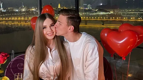 Забарна показала рідкісне фото з батьками – на прикладі мами відверто заявила про зміни зовнішності