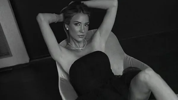 Горячая бывшая возлюбленная капитана сборной Испании пленила сексапильными формами в купальнике