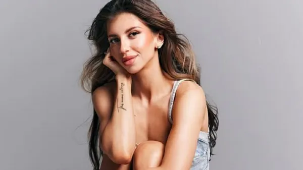 Струнка обраниця Стецькова в обтислому наряді звела з розуму формами під час тренування – фото