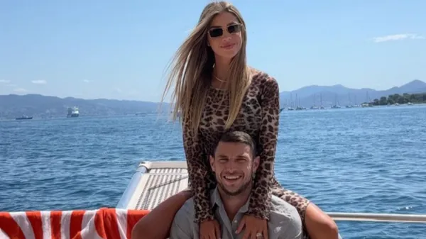 Жена Яремчука показала теплое семейное фото с сыном и любимым – они пример для многих