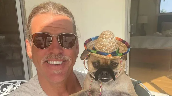 Пожежа в Каліфорнії знищила 10 олімпійських нагород легенди плавання: "Виніс лише собаку"