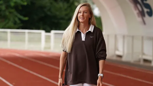 Українка Рижикова зачарувала мережу ніжним образом у новому селфі – шанувальники в захваті