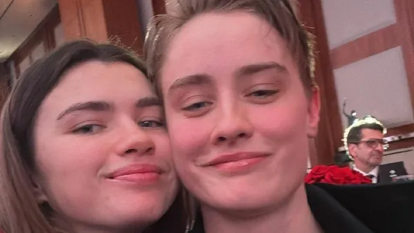 Олімпійська призерка разом з коханою провокувала фанатів на гала-вечорі: бюстгальтери були зайві