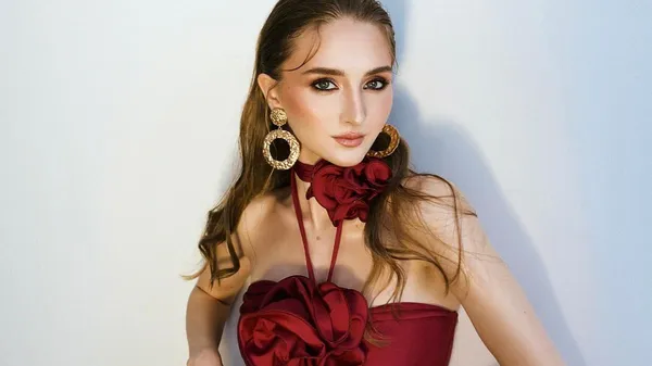 Дружина Миколенка демонструє своє кохання, але є проблемка: "Він сильний і дуже боляче б'ється"