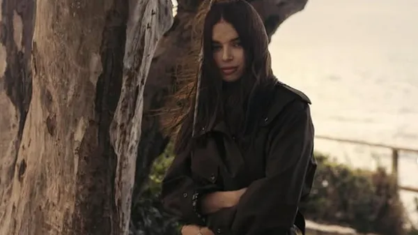 Ефектна кохана Усика вразила стильним образом у неймовірному міні – врода приголомшує