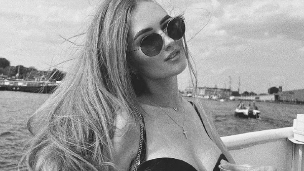 Пасія зірки Полісся гасає на Tesla Cybertruck: космічна швидкість – таке авто в Україні лише одне