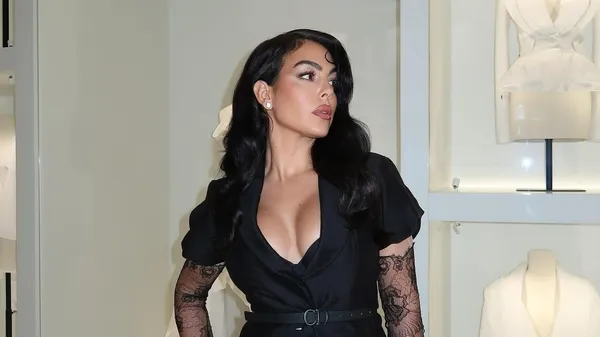 Партнерша Роналду купила себе безумно дорогой подарок – фанаты не оценили: "Какая же тщеславная"