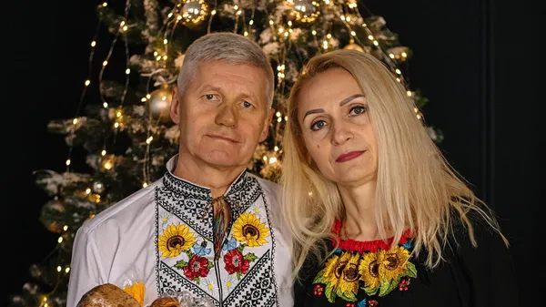 Екс-гравець збірної України ніжно вітає витончену білявку – 34 роки грандіозного кохання