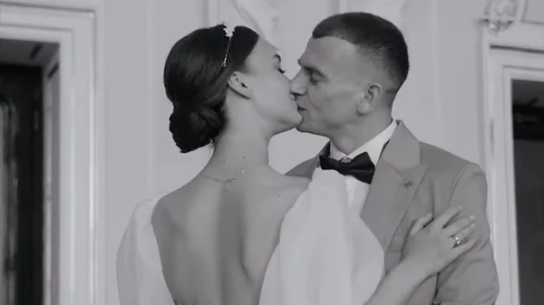 "Dom Perignon як щоденність і приватні перельоти": амбітні та жартівливі мрії Брагару