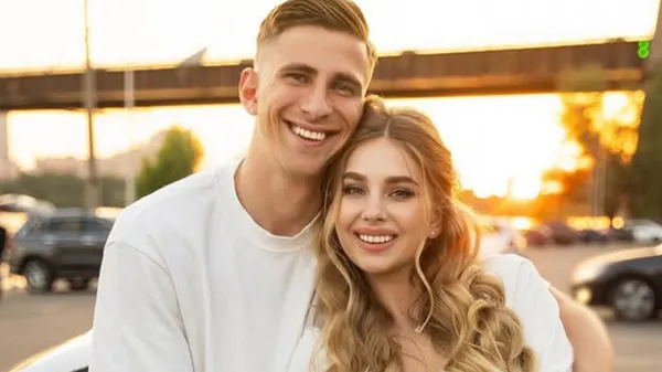 Забарний показав іншу сторону: кохана тоне в подарунках і увазі – справжній романтичний жест