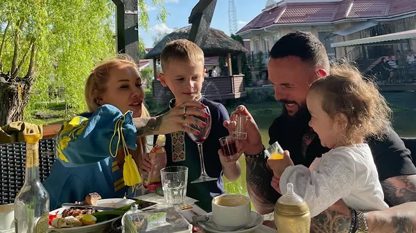 "Операція пройшла успішно": Морозюк з переломами в лікарні – підтримка від родини не забарилася