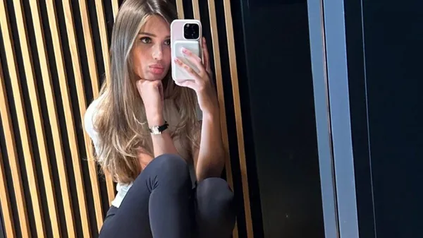 Наречена Таловєрова оголилася для реклами свого бізнесу – гравець зацінив: "Робить це естетично"